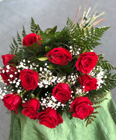 Deluxe red rose bouquet